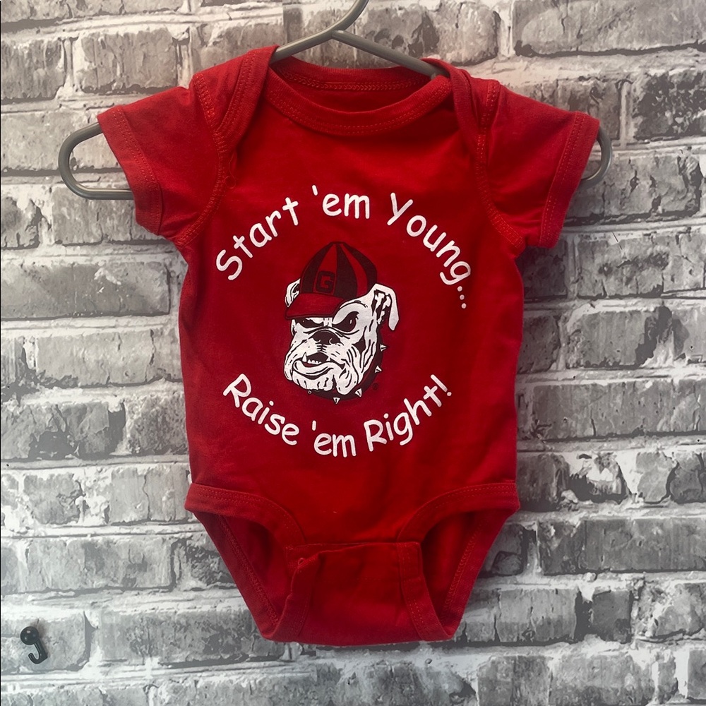 Georgia Bulldogs 
Red‎ Kids One Piece